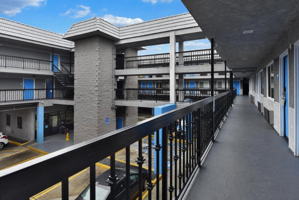 Hollywood Inn Express LAX